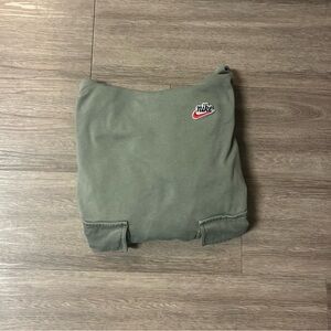 Nike Cargo Tech Olive Green Pullover